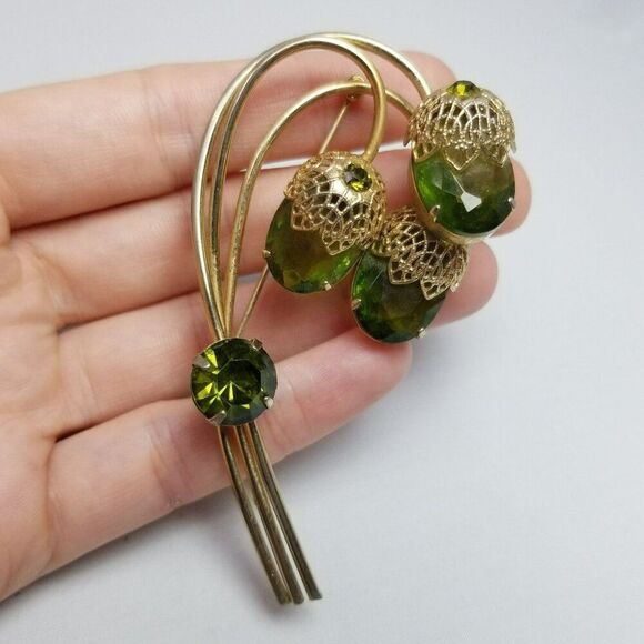 Vintage Sarah Coventry Touch of Elegance Green Rhinestone and Gold Tone Brooch - Picture 6 of 7